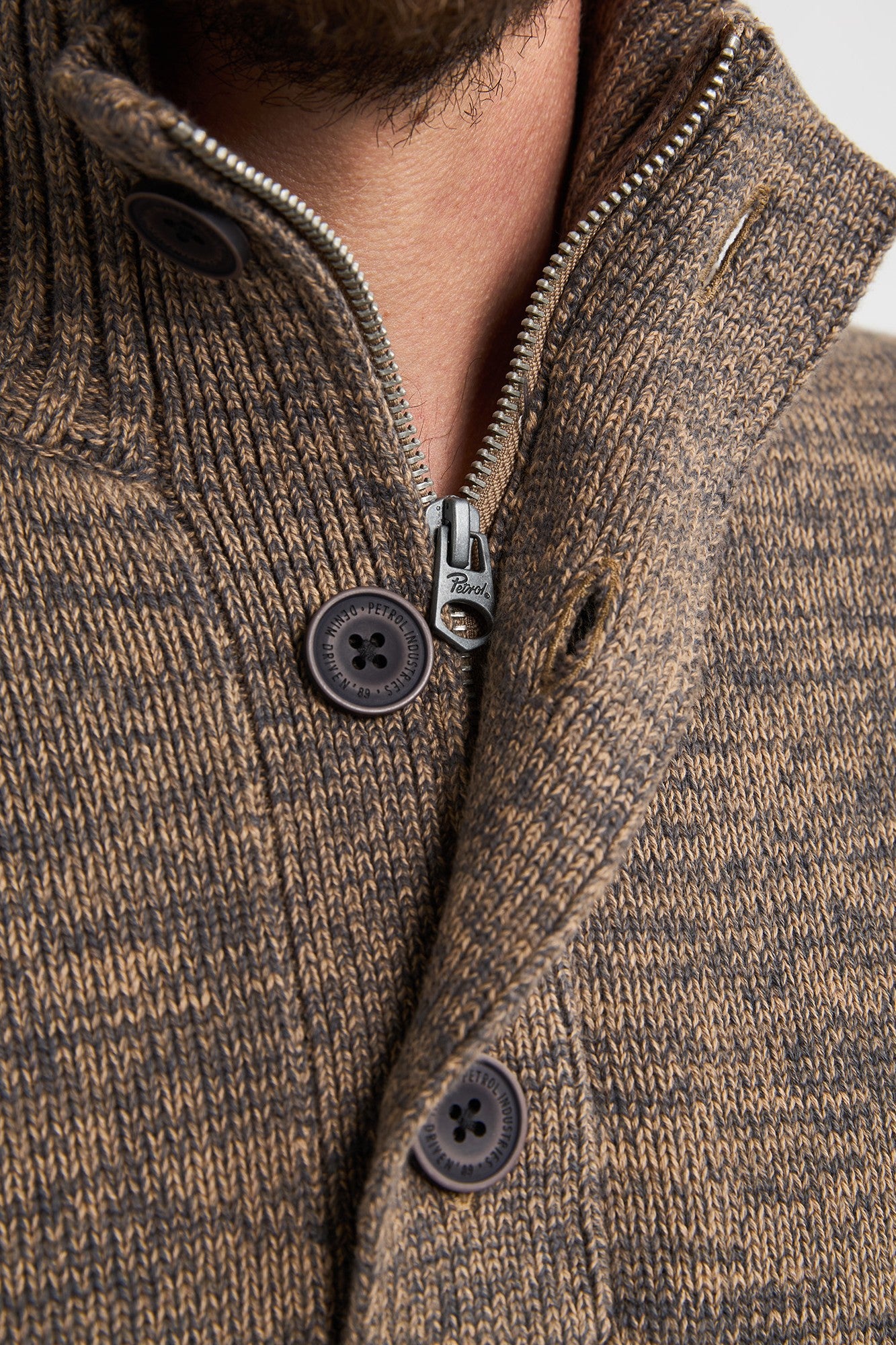 Knitwear Zip & Buttons Oak
