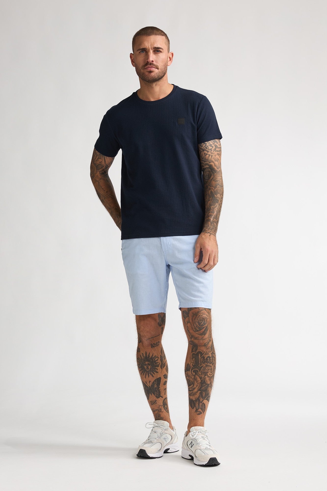 Short chino