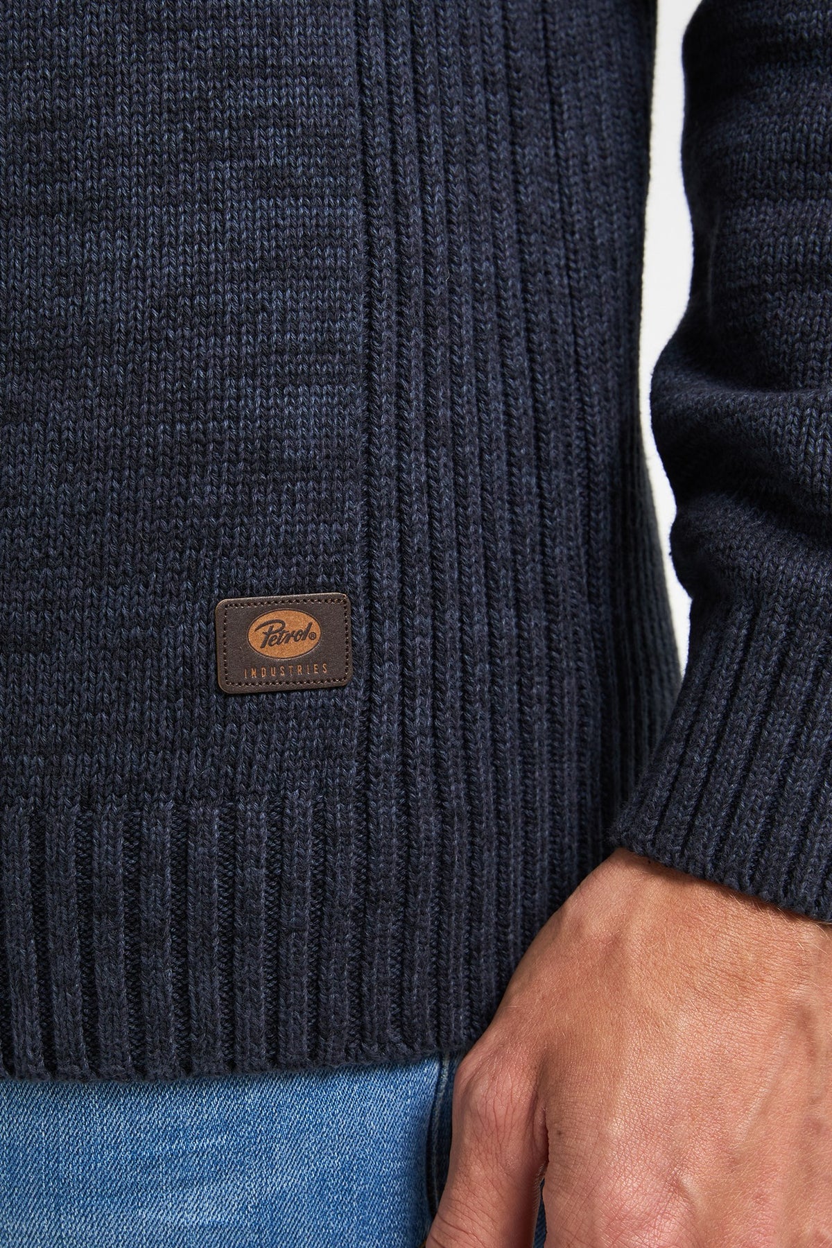 Knitwear Zip & Buttons